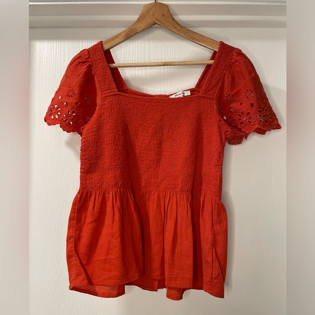 Madewell Eyelet Sleeve Lucie Smoked Peplam Top In Poppy Red. Size S